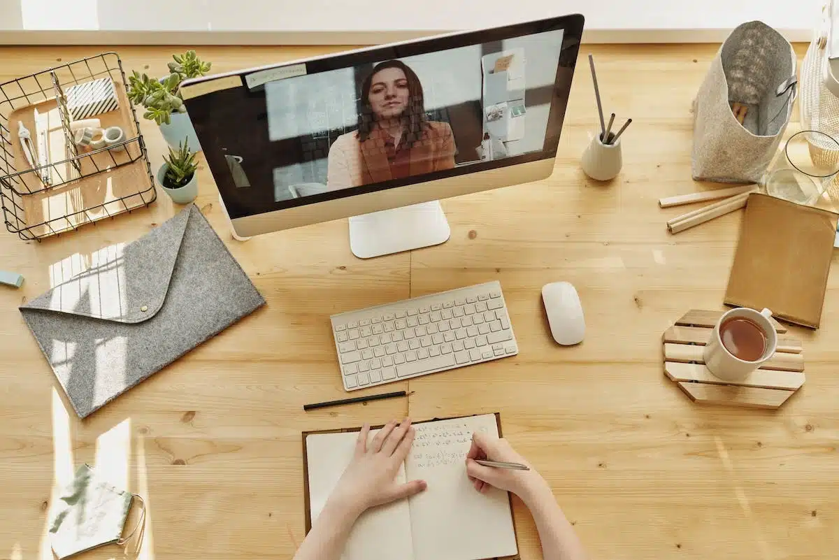 Formation à distance pour les entreprises : les avantages à connaître
