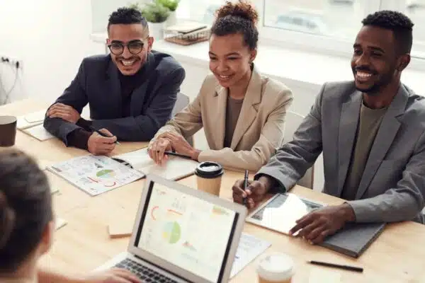Les clés du développement des compétences en entreprise pour accroître l’efficacité des collaborateurs