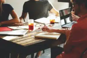 Maximiser la productivité des employés grâce aux formations en entreprise